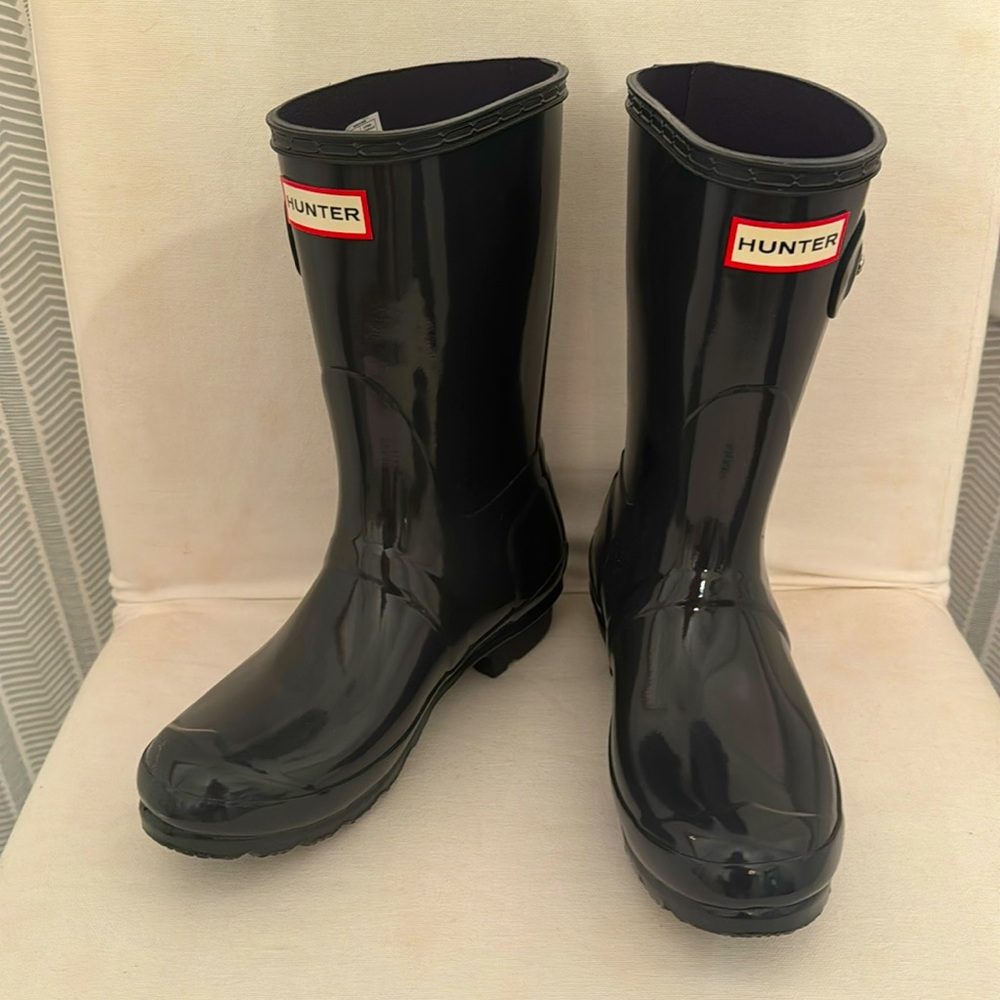 Hunter Short Rain Boots - Dark Gray - Size 6 - Never Used